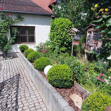 Kleines Bauernhaus Mit Nostalgischem Flair Villa Rheinhausen Exterior foto