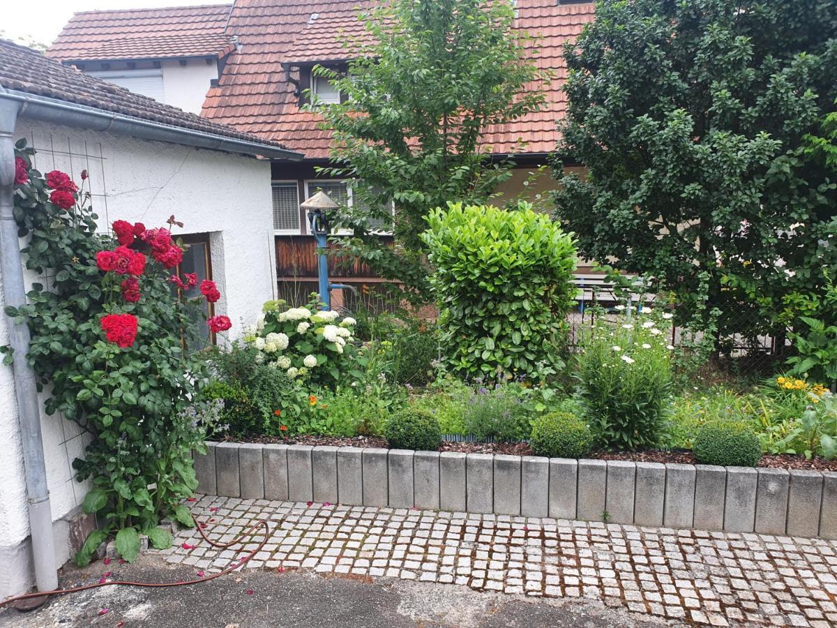 Kleines Bauernhaus Mit Nostalgischem Flair Villa Rheinhausen Exterior foto